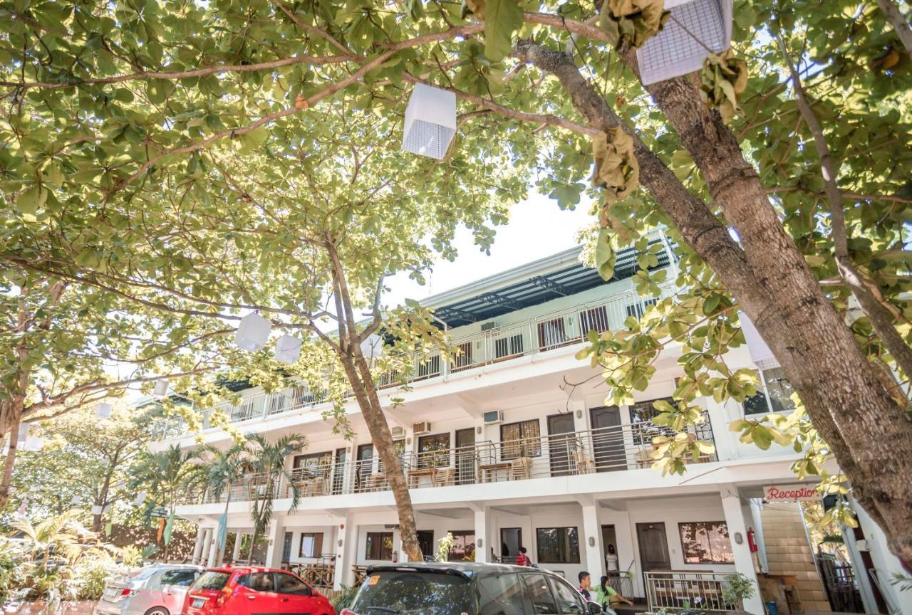 Hk Beach Resort And Restaurant Moalboal Exterior photo