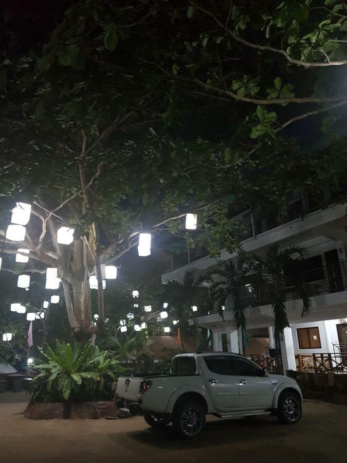 Hk Beach Resort And Restaurant Moalboal Exterior photo