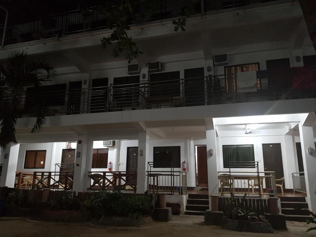 Hk Beach Resort And Restaurant Moalboal Exterior photo